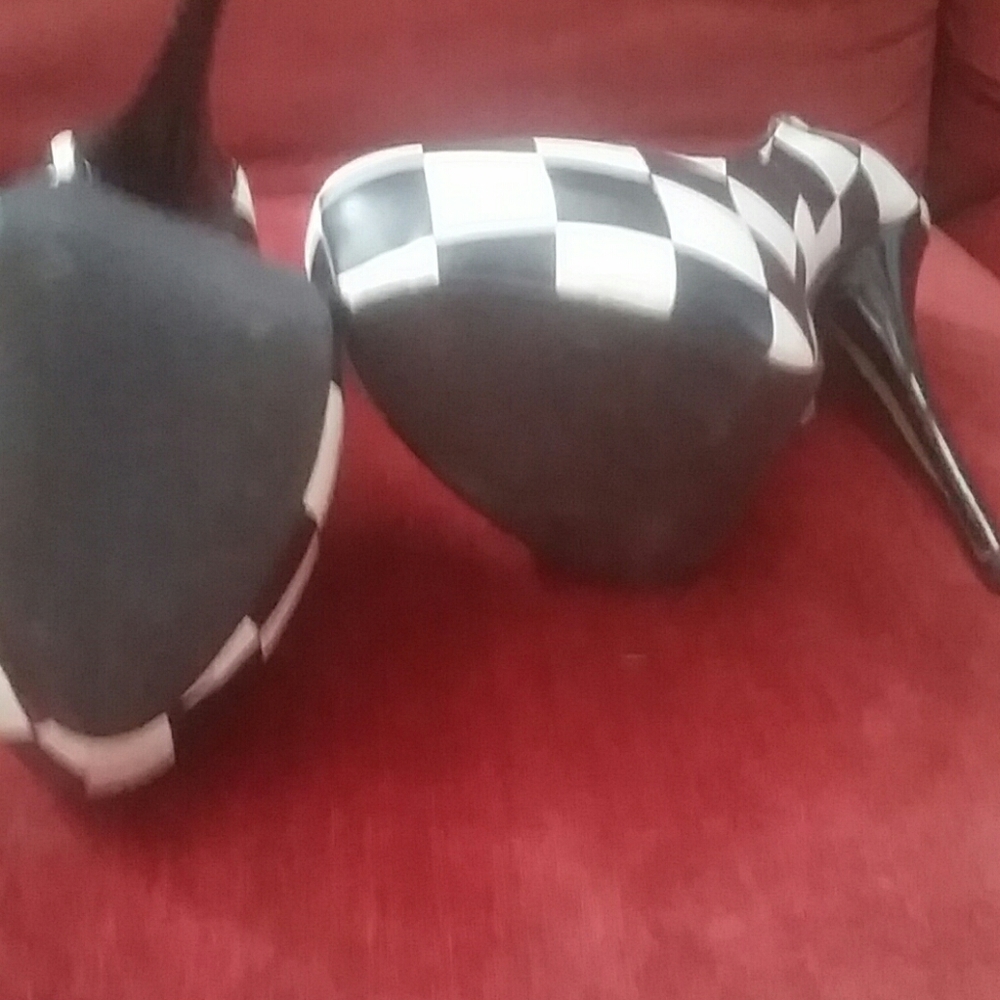 Checker platform - Picture 2 of 4